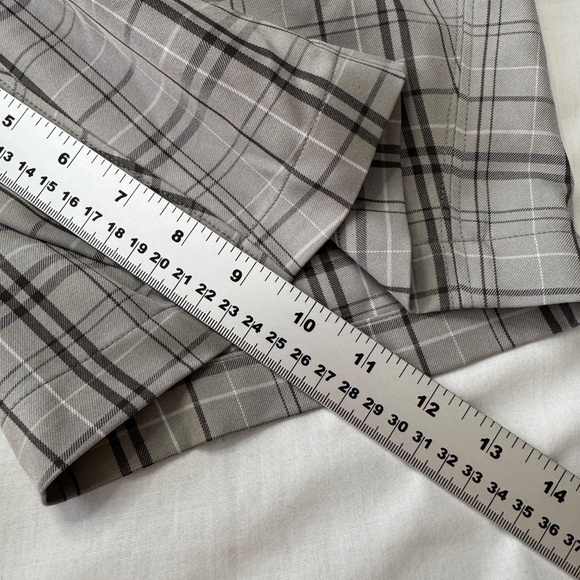 Haggar Men's Performance Casual Plaid Golf Walking Shorts Silver/Gray 38 - Picture 11 of 14